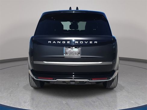 Certified 2024 Land Rover Range Rover SE image 6