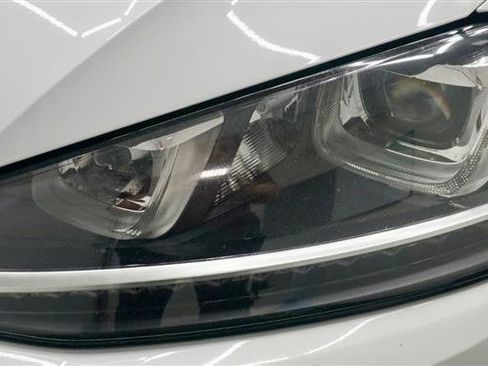 Used 2016 Volkswagen Golf R 4-Door image 34