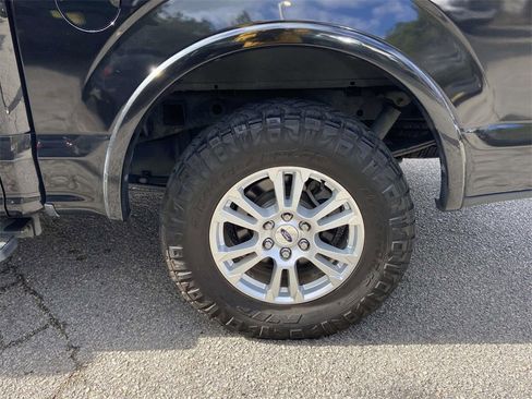 Used 2015 Ford F150 Lariat w/ Equipment Group 501A Mid image 8