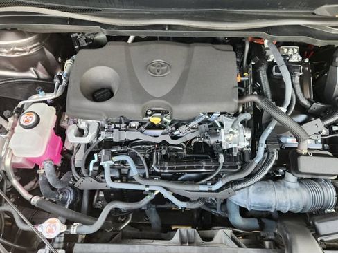 Certified 2022 Toyota Sienna XSE FWD image 32