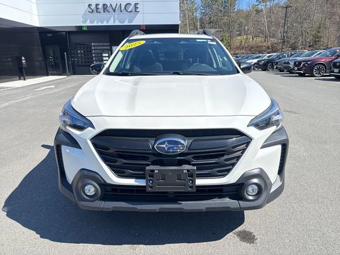 Used 2025 Subaru Outback Onyx Edition AWD/4WD image 8