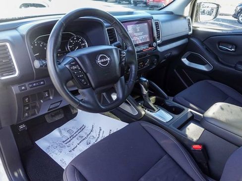Used 2023 Nissan Frontier SV w/ Technology Package image 15