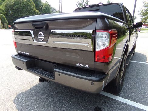 Used 2019 Nissan Titan Platinum Reserve w/ Platinum Utility Package AWD/4WD image 7