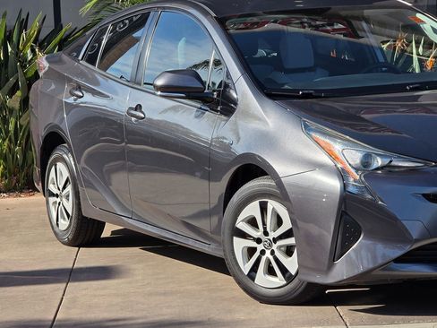 Used 2017 Toyota Prius Two image 4