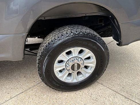 Used 2022 Ford F250 XL w/ STX Appearance Package AWD/4WD image 2