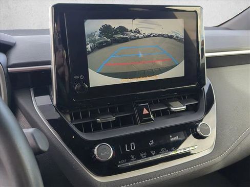 Used 2023 Toyota Corolla SE image 13