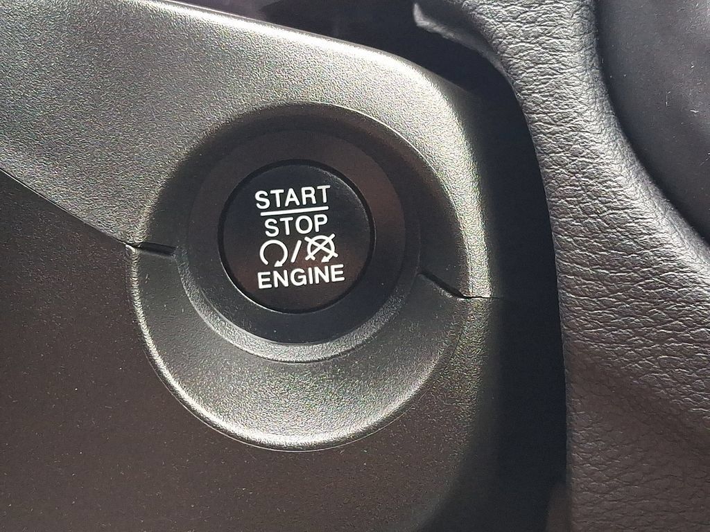 Used 2019 Jeep Compass Latitude w/ Cold Weather Group AWD/4WD image 26