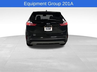 Used 2022 Ford Edge SEL w/ Convenience Package