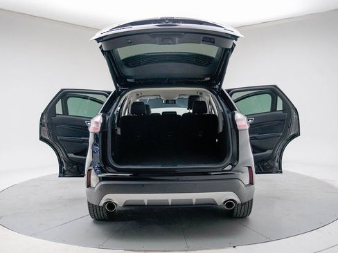 Used 2024 Ford Edge Titanium image 20