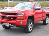 Used 2018 Chevrolet Silverado 1500 LT w/ LT Convenience Package image 3