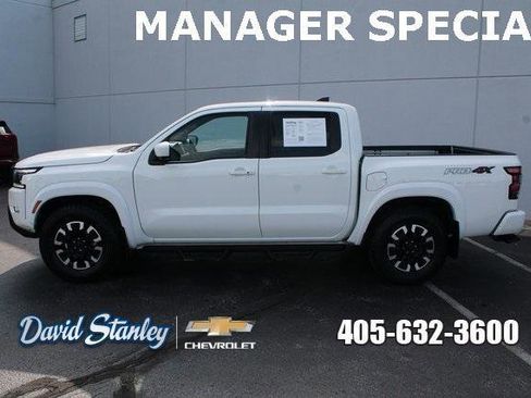 Used 2022 Nissan Frontier PRO-4X image 11