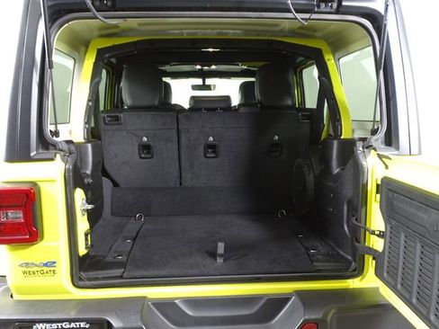 Used 2023 Jeep Wrangler Unlimited Sahara w/ Cold Weather Group image 14