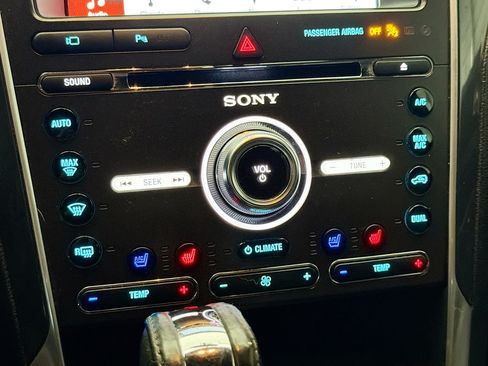 Used 2017 Ford Explorer Sport w/ Equipment Group 401A AWD/4WD image 10