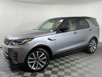 New 2025 Land Rover Discovery Dynamic SE