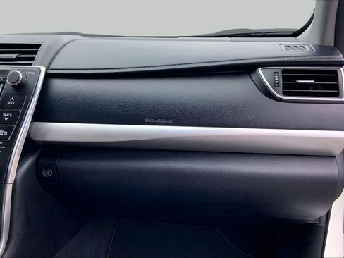 Used 2015 Toyota Camry XSE FWD image 18