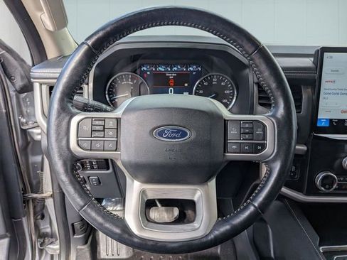Used 2023 Ford Expedition XLT AWD/4WD image 16