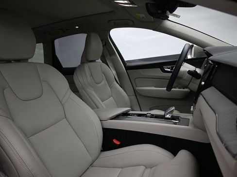 Used 2023 Volvo XC60 B5 Ultimate AWD/4WD image 36