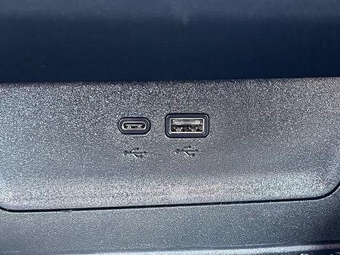 Used 2026 Chevrolet Equinox LT AWD/4WD image 24