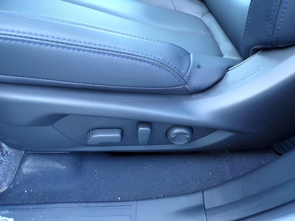 Used 2025 Subaru Forester Limited AWD/4WD image 19