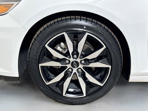 Used 2024 Chevrolet Malibu RS FWD image 27