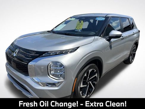 Used 2023 Mitsubishi Outlander SE AWD/4WD image 5