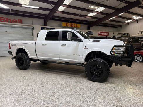 Used 2022 RAM 2500 Laramie w/ Safety Group B AWD/4WD image 10