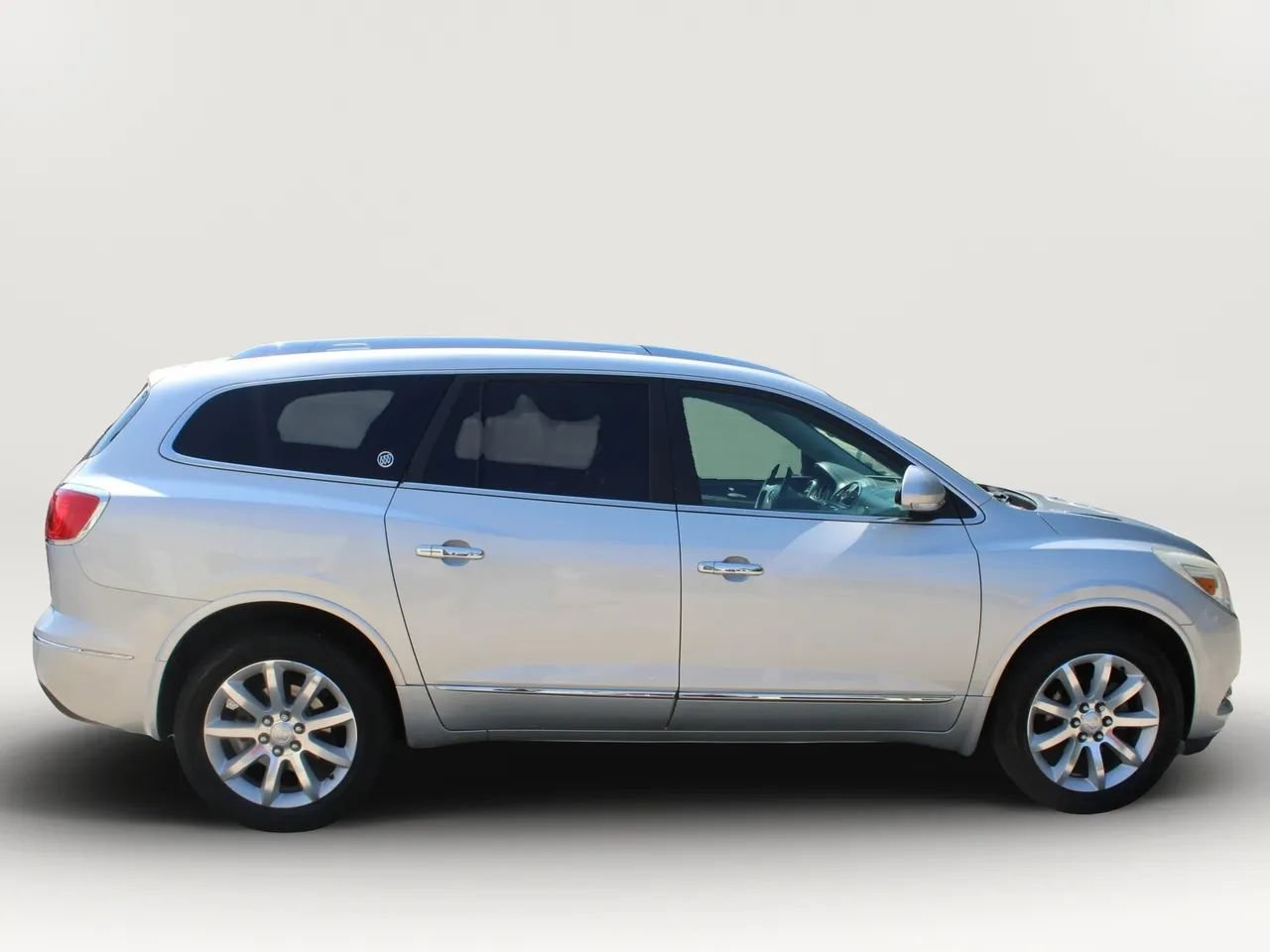 Used 2015 Buick Enclave Premium w/ Experience Buick Package FWD image 11