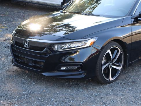Used 2019 Honda Accord Sport image 6