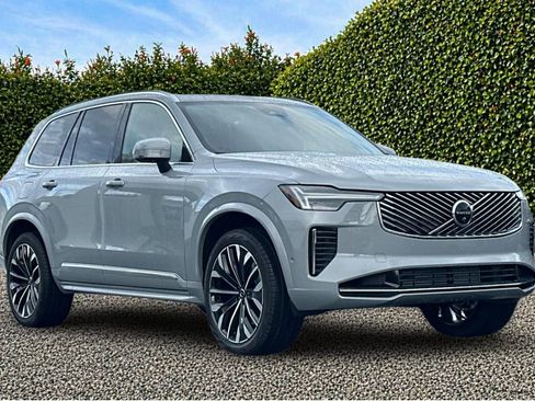 New 2026 Volvo XC90 T8 Plus w/ Protection Package Premier AWD/4WD image 8