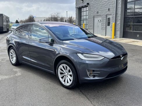 Used 2020 Tesla Model X Long Range image 50