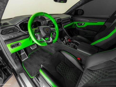 Used 2024 Lamborghini Urus S image 4