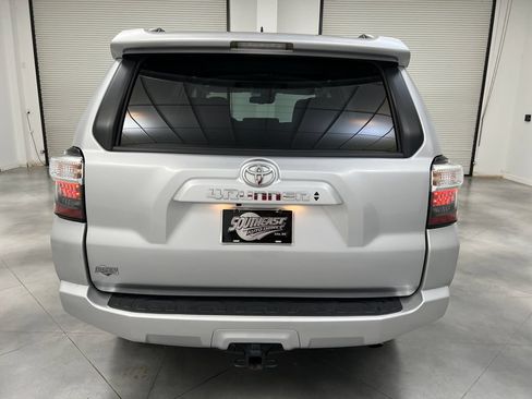 Used 2024 Toyota 4Runner SR5 RWD image 8
