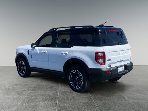 Used 2025 Ford Bronco Sport Outer Banks AWD/4WD image 3