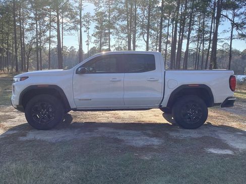 New 2025 GMC Canyon Elevation w/ Convenience Package image 2