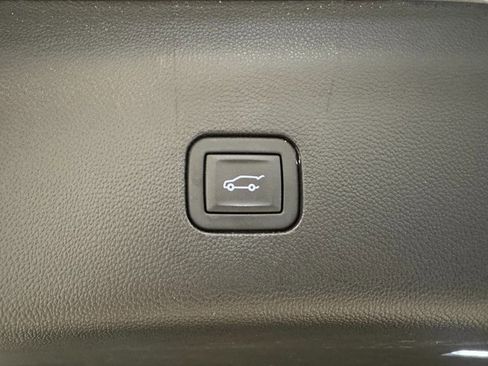 Used 2024 Buick Enclave Essence w/ Experience Buick Package image 26