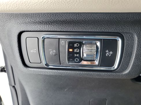 New 2026 Lincoln Corsair Premiere image 13