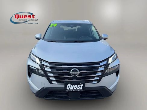 Used 2024 Nissan Rogue SV w/ SV Premium Package AWD/4WD image 7