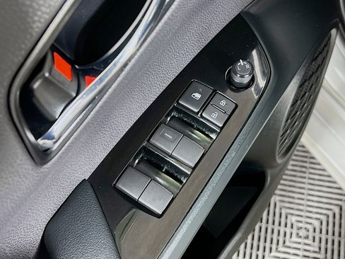 Certified 2022 Toyota Prius LE image 18