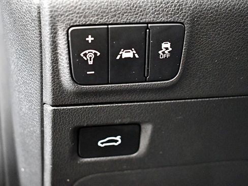 Used 2023 Kia K5 GT-Line image 19