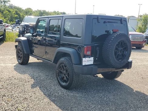 Used 2017 Jeep Wrangler Unlimited Sport AWD/4WD image 3