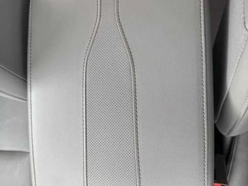 Used 2020 Chevrolet Traverse Premier image 29