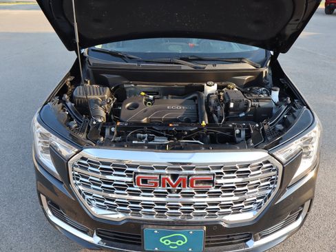 Certified 2022 GMC Terrain Denali w/ Denali Premium Package AWD/4WD image 16