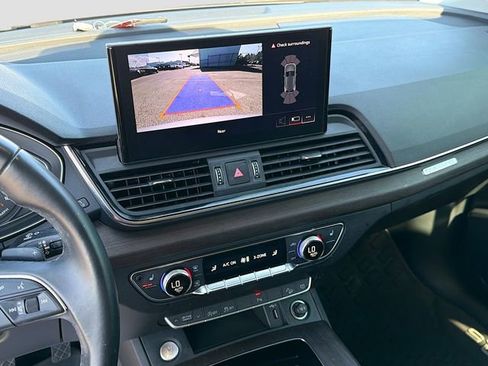 Used 2021 Audi Q5 Premium w/ Convenience Package image 28