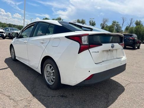 Used 2022 Toyota Prius LE FWD image 3