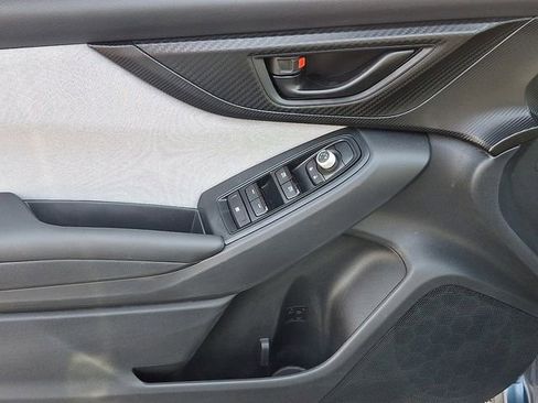 Used 2023 Subaru Crosstrek 2.0i Premium image 12