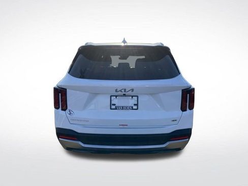 New 2025 Kia Sorento S image 14