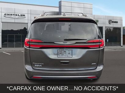 Used 2021 Chrysler Pacifica Touring-L