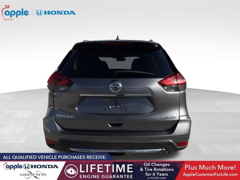 Used 2017 Nissan Rogue SV w/ SV Premium Package image 6