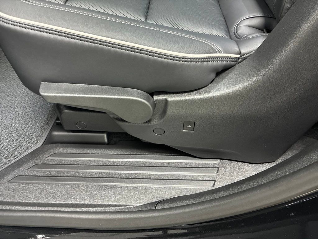 New 2027 GMC Acadia Denali AWD/4WD image 32