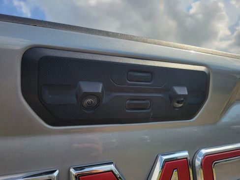 Used 2025 GMC Sierra 2500 AT4 w/ AT4 Premium Plus Package AWD/4WD image 5